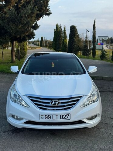 Hyundai Sonata-2