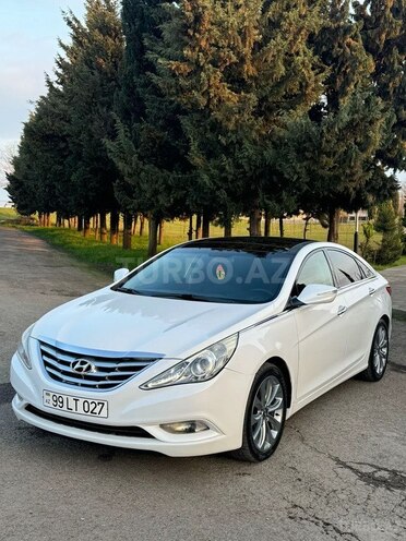 Hyundai Sonata-1