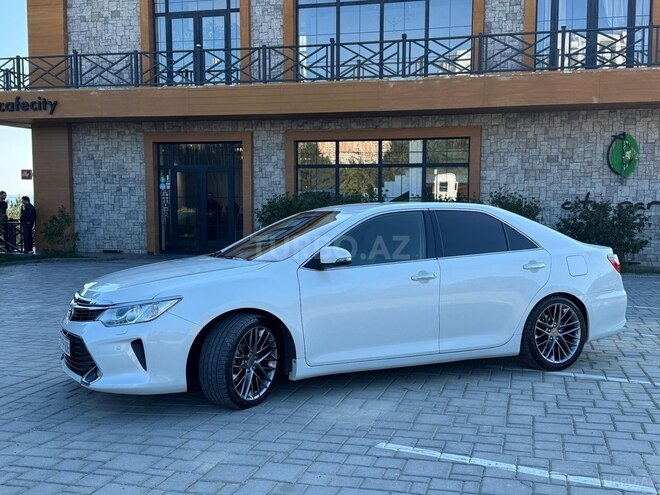 Toyota Camry-3