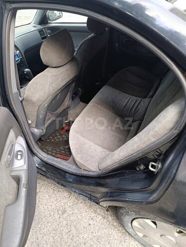 Hyundai Elantra-5