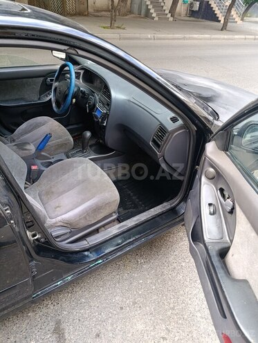 Hyundai Elantra-6