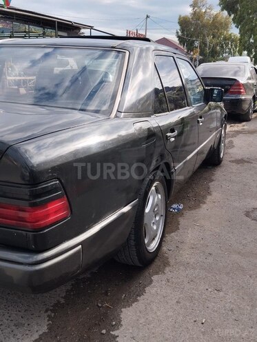 Mercedes E 200-6