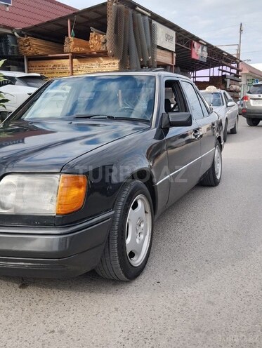 Mercedes E 200-3