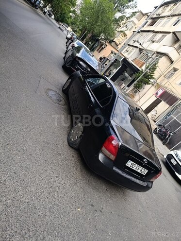 Hyundai Elantra-10