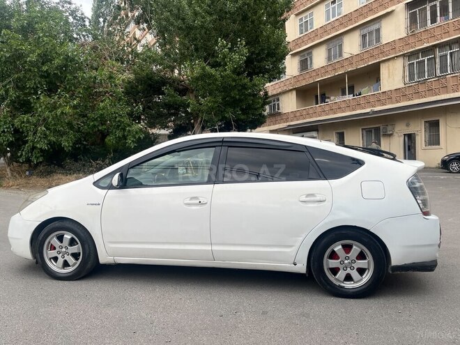 Toyota Prius-6