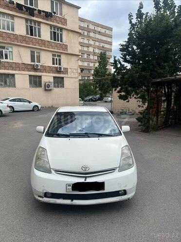 Toyota Prius-1