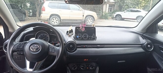 Toyota Yaris-3