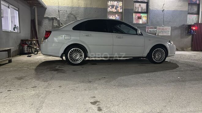 Daewoo Gentra-14