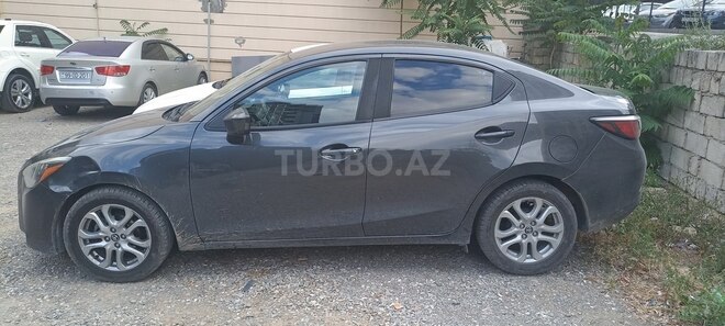 Toyota Yaris-9