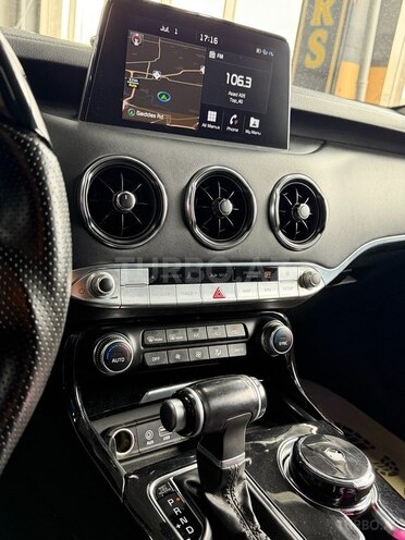Kia Stinger-9