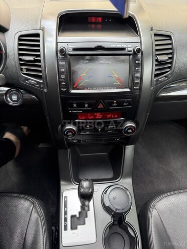 Kia Sorento-14