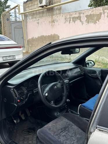 Opel Vectra-8