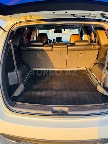 Hyundai Santa Fe-12