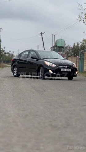 Hyundai Accent-2