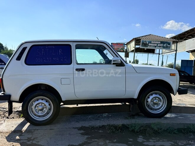 LADA (VAZ) Niva-15