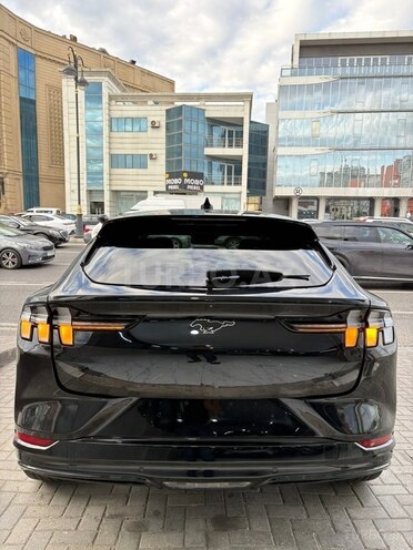Ford Mustang Mach-E-7