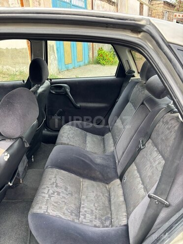 Opel Vectra-9