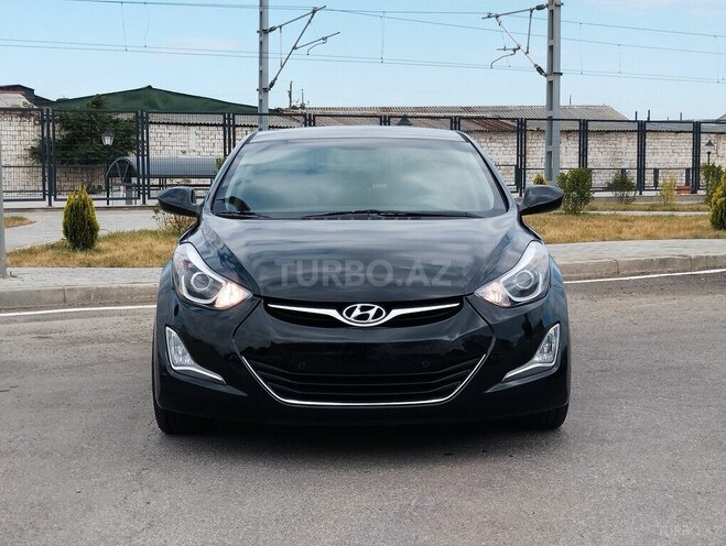Hyundai Elantra-2