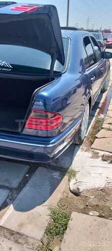 Mercedes E 240-14
