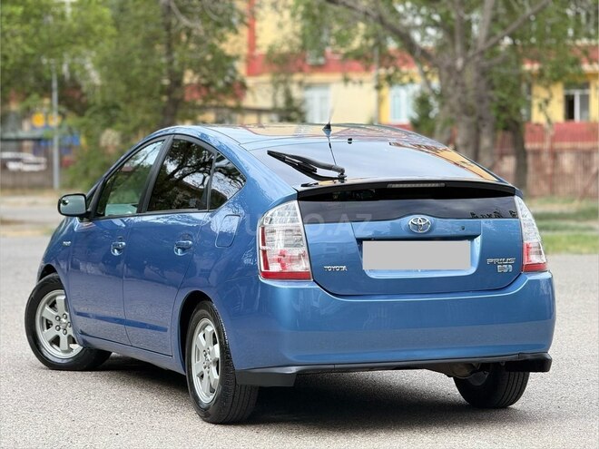 Toyota Prius-7