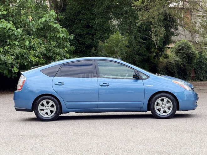 Toyota Prius-4