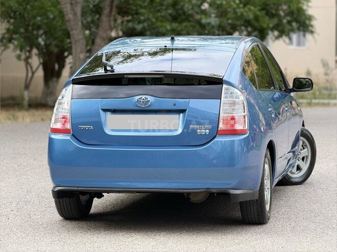 Toyota Prius-8