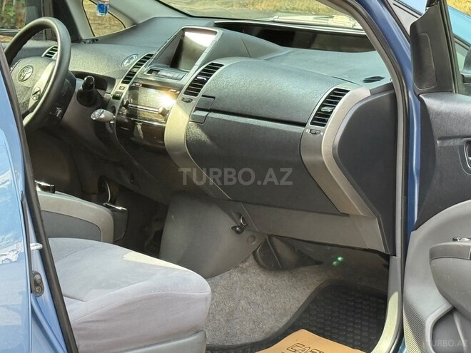 Toyota Prius-9