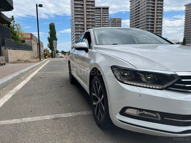 Volkswagen Passat-4