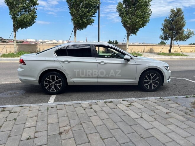 Volkswagen Passat-19