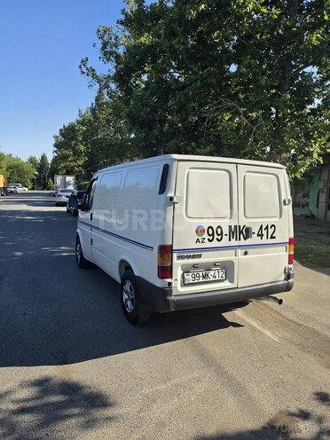 Ford Transit-4