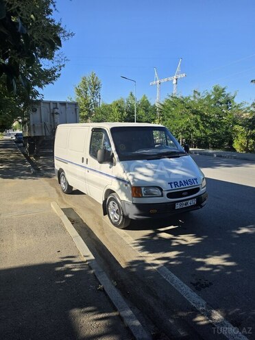 Ford Transit-5