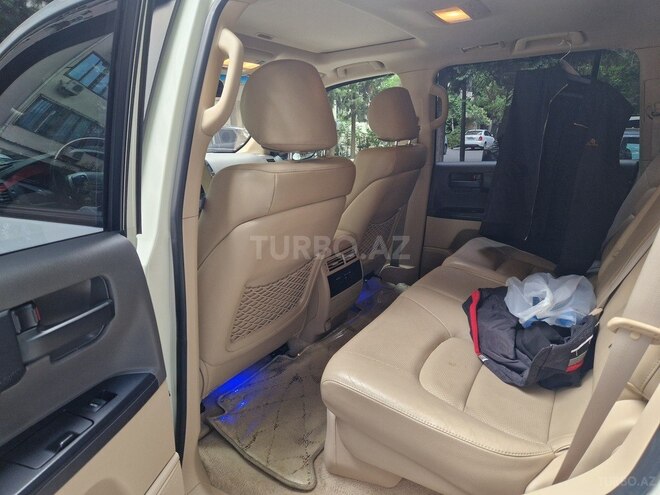 Toyota Land Cruiser-8