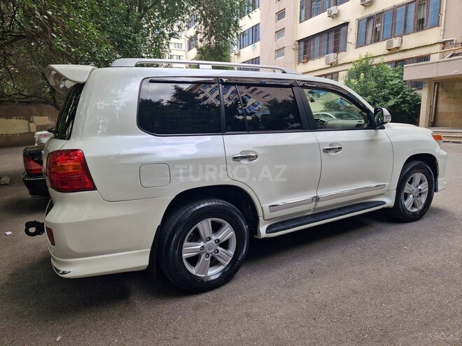 Toyota Land Cruiser-13