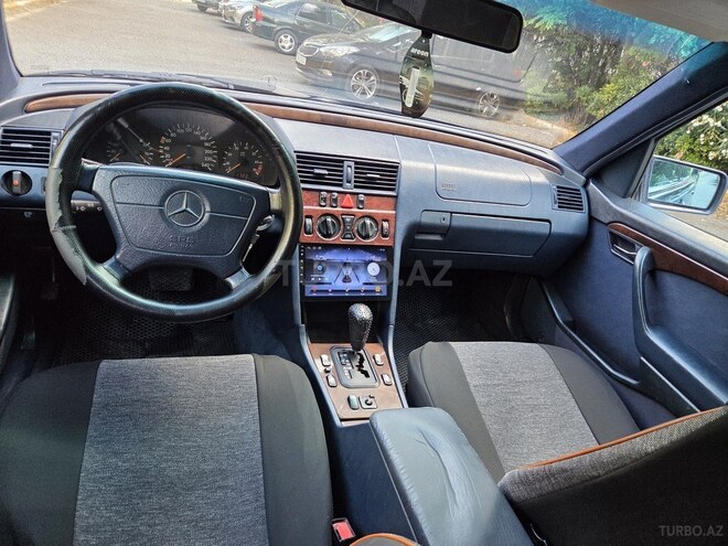 Mercedes C 180-9