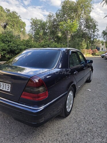 Mercedes C 180-4