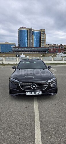 Mercedes E 300-1