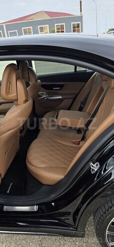 Mercedes E 300-10