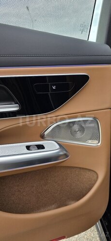 Mercedes E 300-7