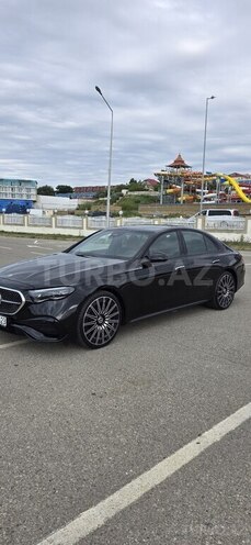 Mercedes E 300-13