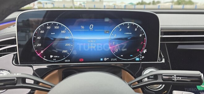 Mercedes E 300-18