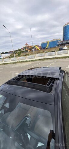 Mercedes E 300-16