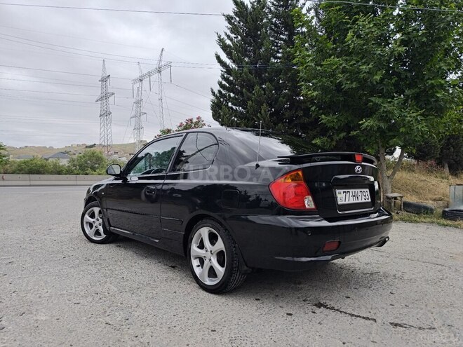 Hyundai Accent-9