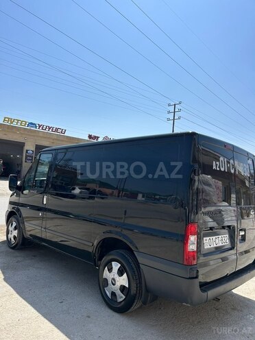 Ford Transit-5