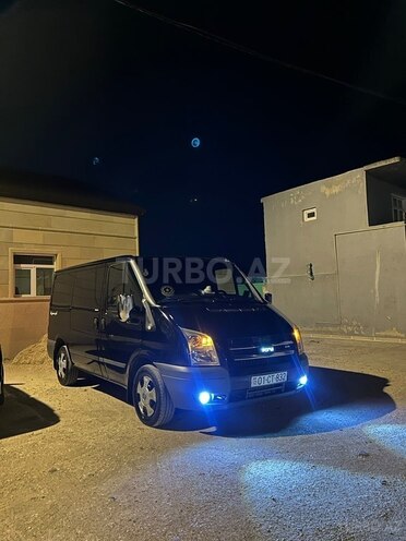 Ford Transit-1