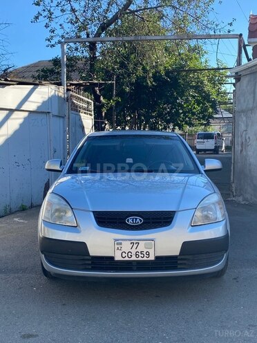 Kia Rio-1