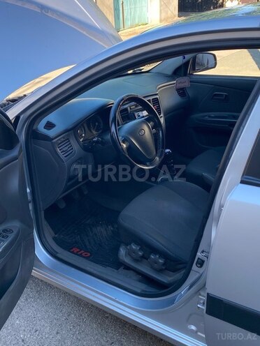 Kia Rio-7