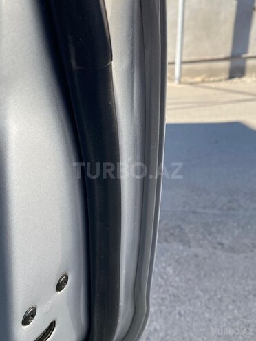 Kia Rio-10
