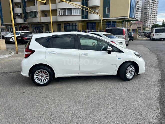 Nissan Note-8