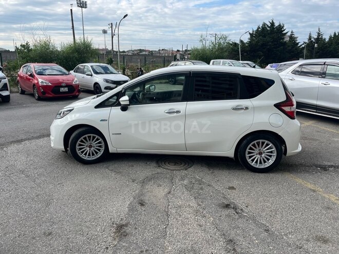 Nissan Note-9