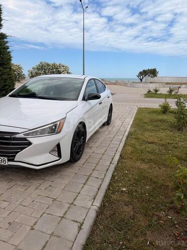 Hyundai Elantra-4